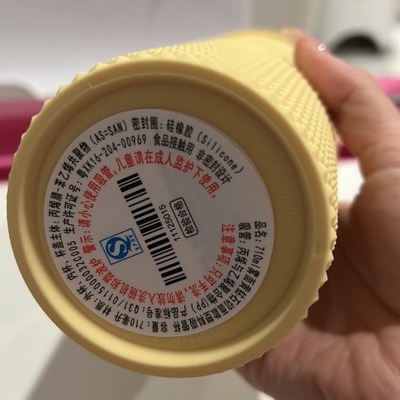 Starbucks cups - Picture 4 of 4